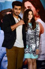 Arjun Kapoor with Alia Bhatt at 2 states promotion in Delhi on 16th April 2014